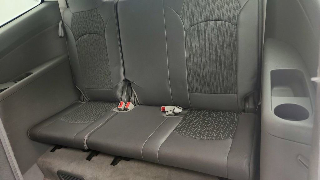 Used 2015 Chevrolet Traverse LS FWD image 25
