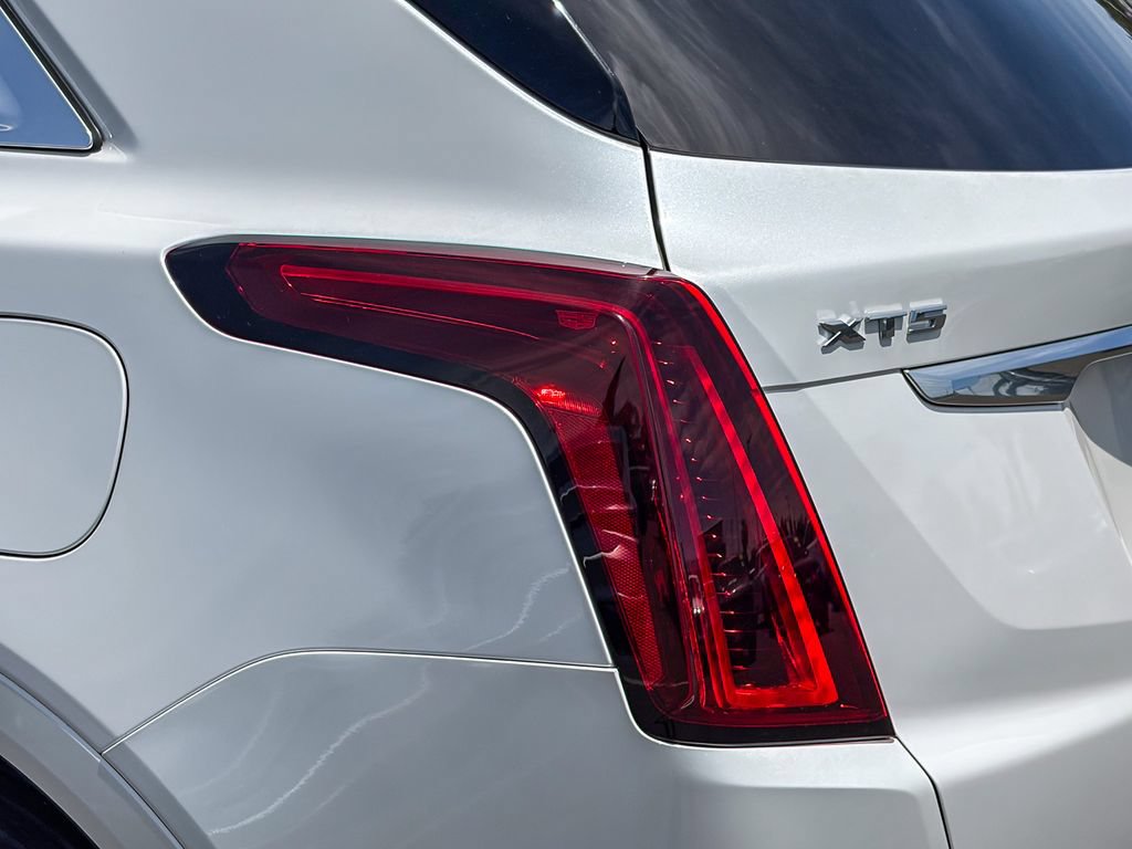 Certified 2023 Cadillac XT5 Luxury w/ LPO, Floor Liner Package FWD image 3