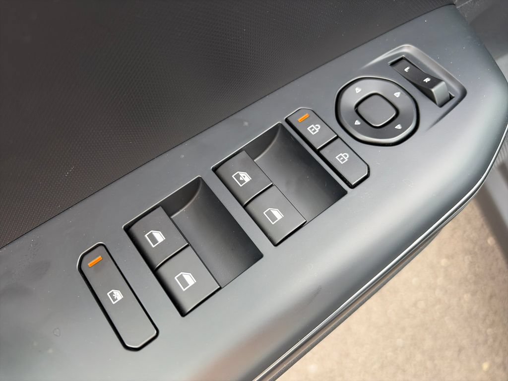 New 2026 Kia K4 FWD image 17