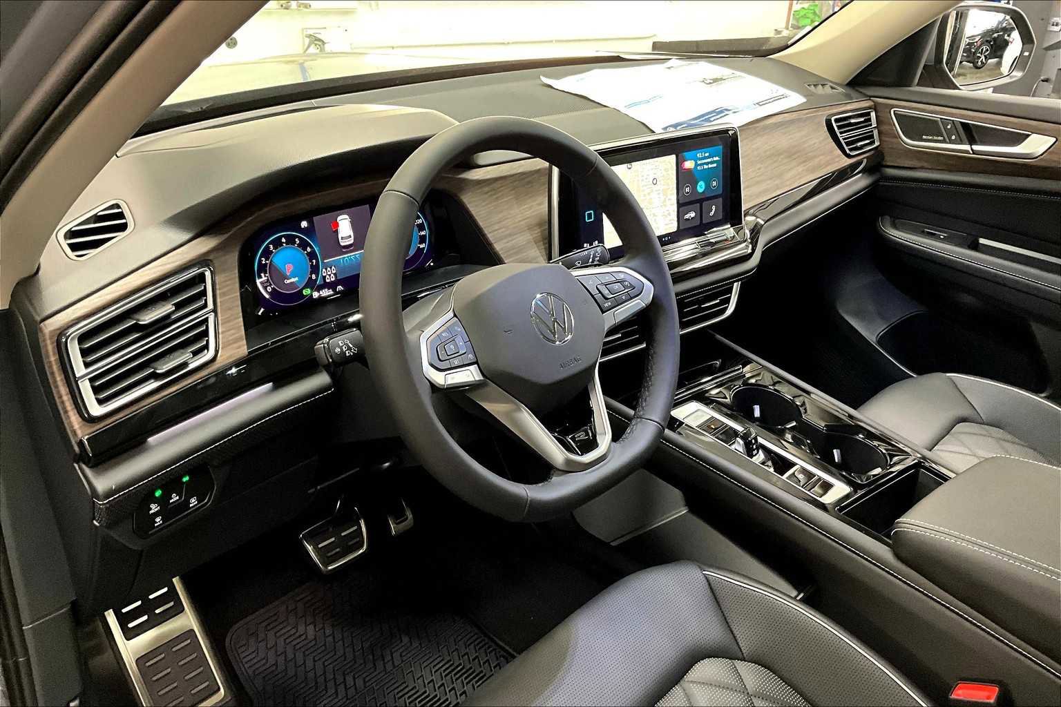 New 2026 Volkswagen Atlas SEL Premium R-Line image 8