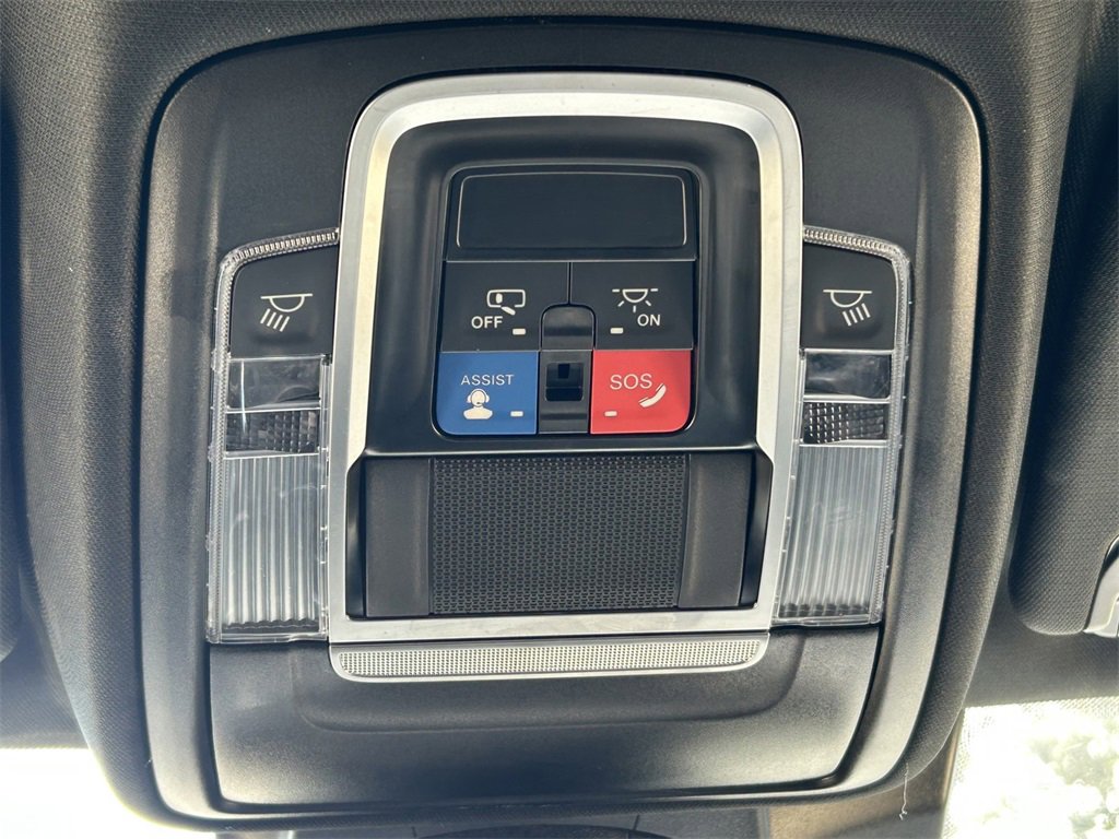 Used 2024 RAM 1500 Laramie image 30