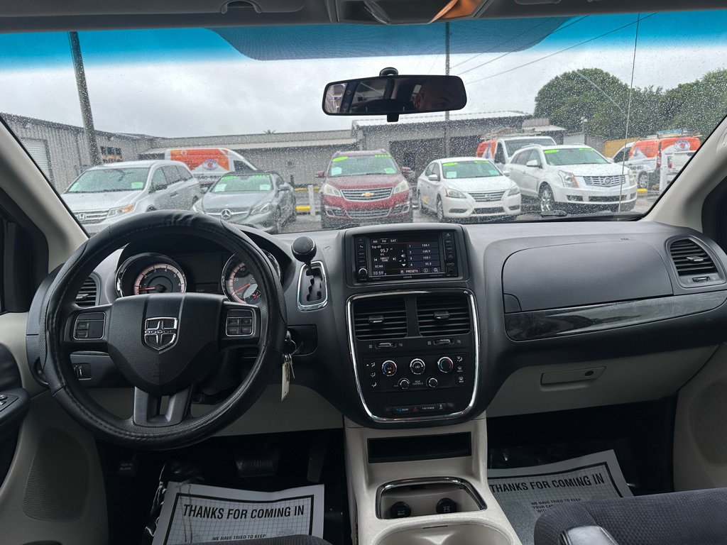 Used 2014 Dodge Grand Caravan SXT image 9