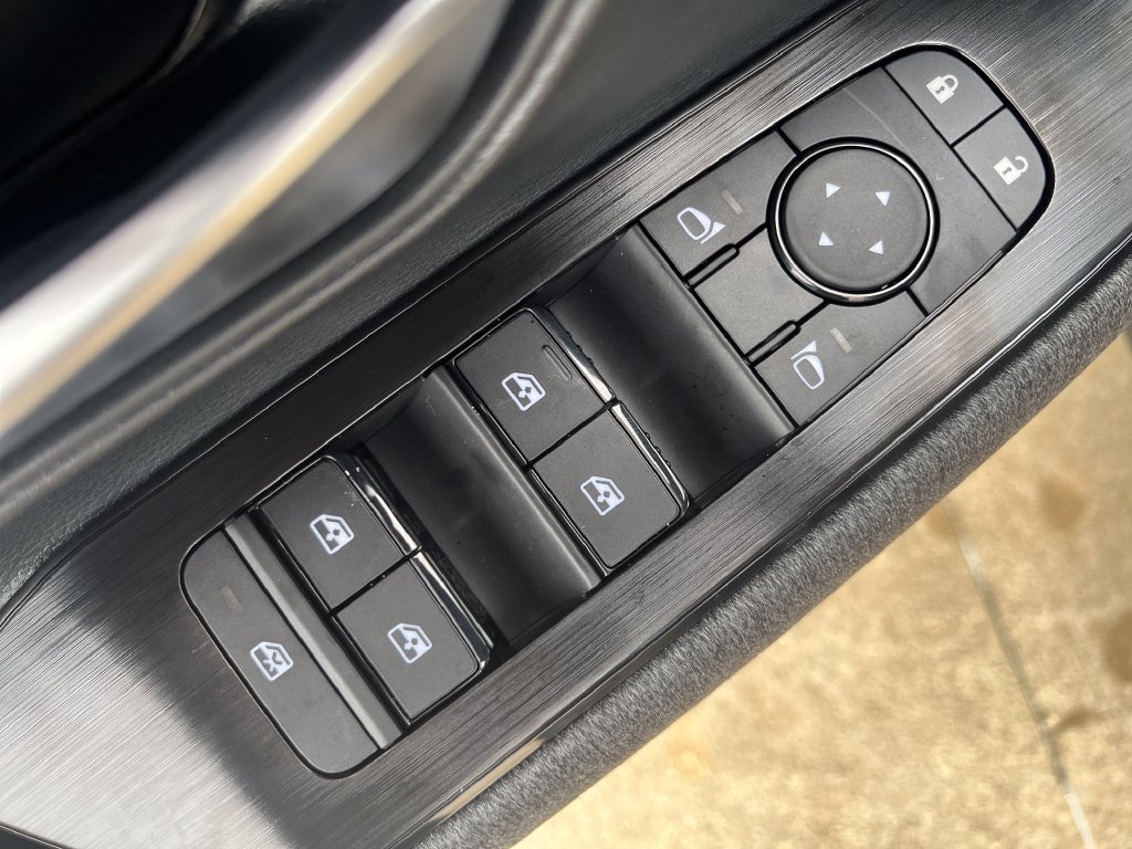 New 2027 Nissan Kicks SV AWD/4WD image 11