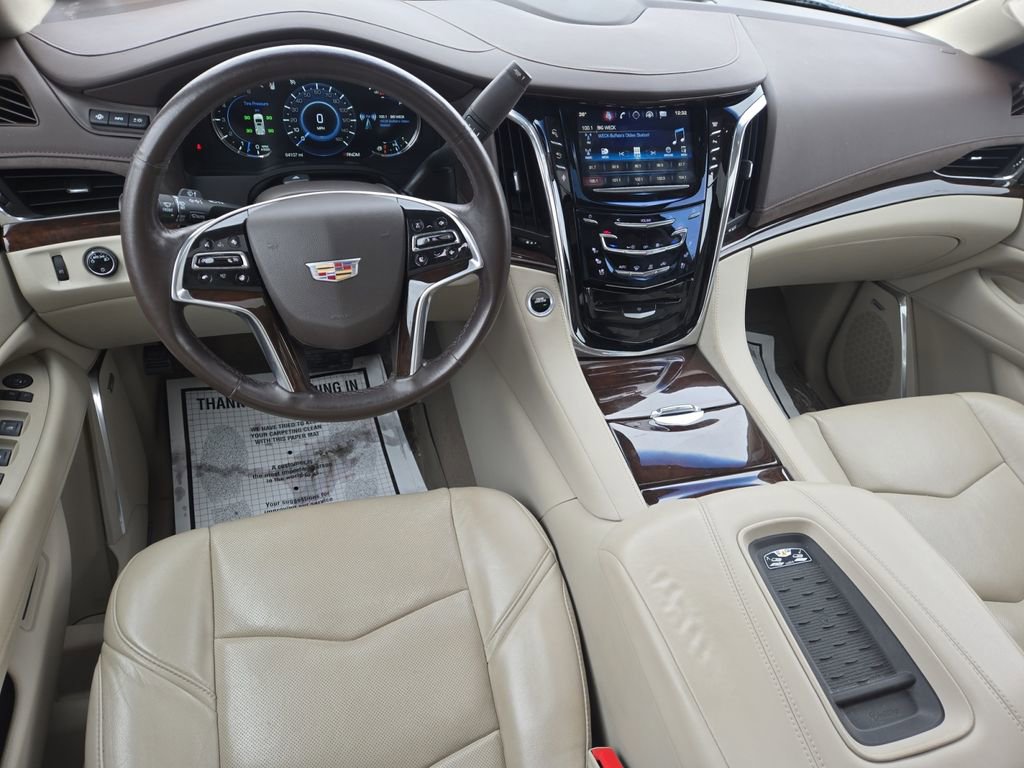 Used 2016 Cadillac Escalade Luxury image 12