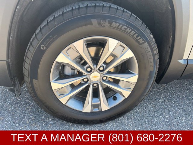 Used 2026 Chevrolet Equinox LT AWD/4WD image 9