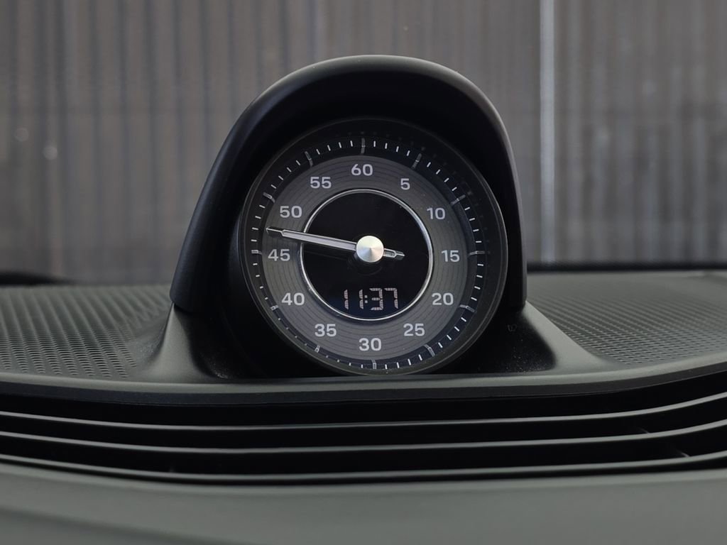 Used 2021 Porsche Taycan 4S AWD/4WD image 43