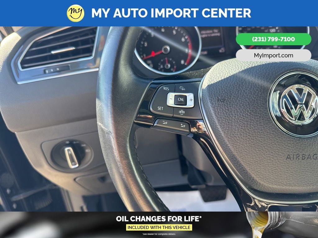 Used 2019 Volkswagen Tiguan SE w/ Panoramic Sunroof Package image 16