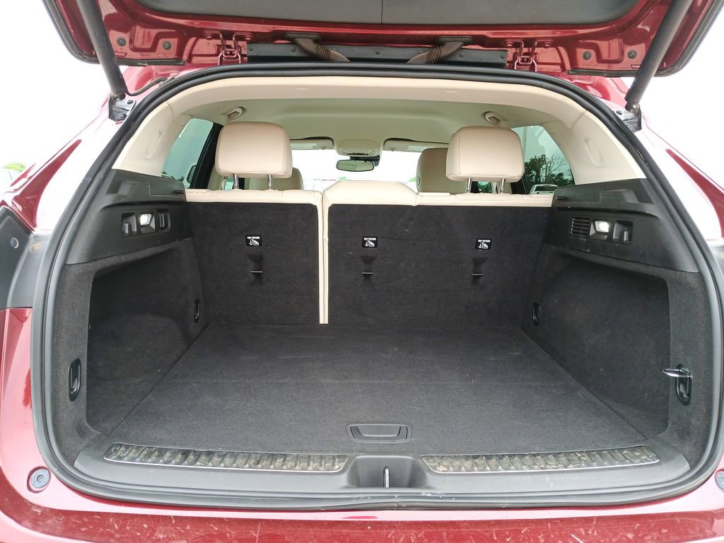 Used 2021 Buick Envision Essence FWD image 27