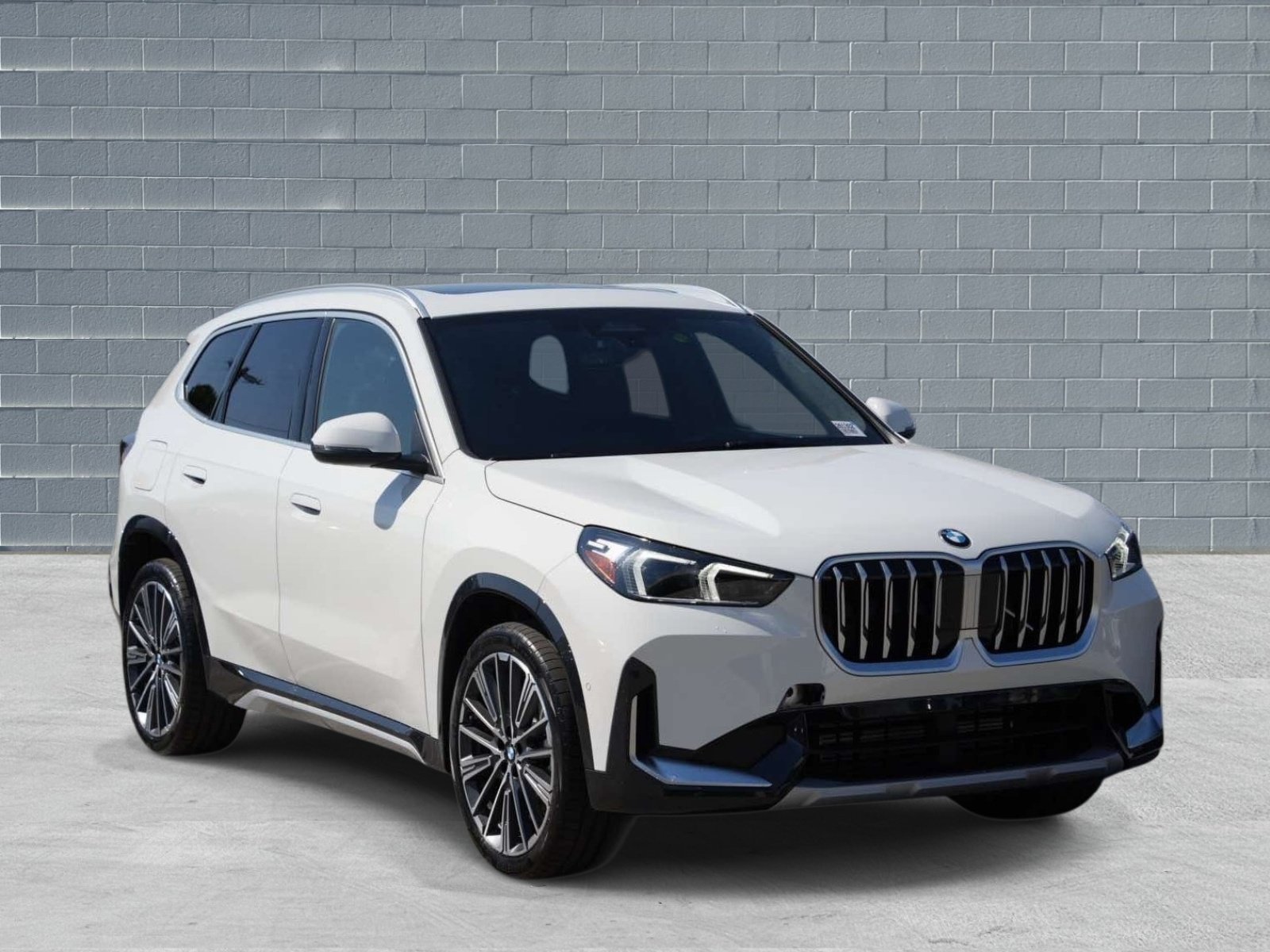 New 2026 BMW X1 xDrive28i w/ Convenience Package AWD/4WD image 1
