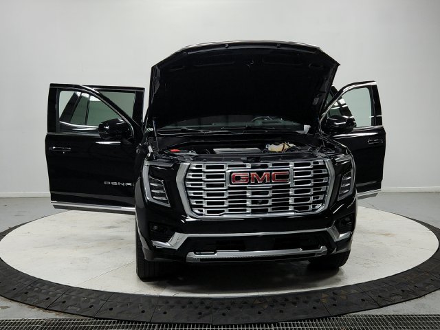 Used 2025 GMC Yukon Denali AWD/4WD image 11