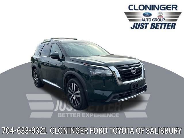 Used 2023 Nissan Pathfinder Platinum AWD/4WD image 1