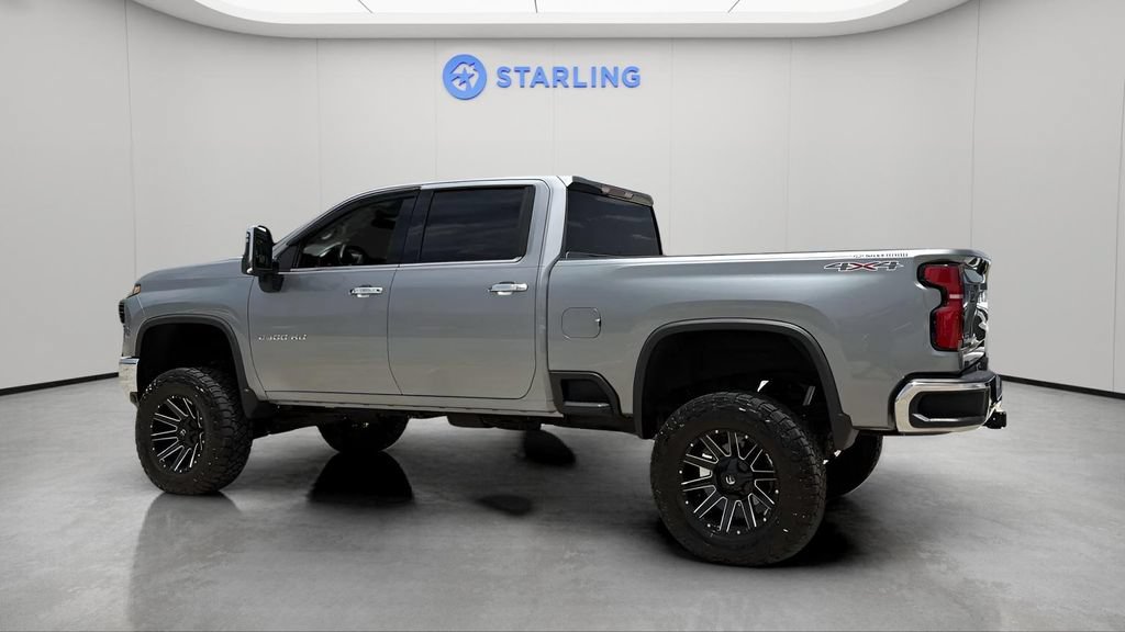 Used 2024 Chevrolet Silverado 2500 LTZ AWD/4WD image 4