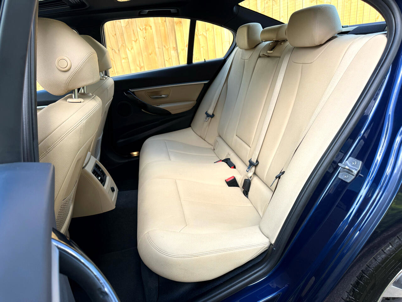 Used 2018 BMW 330e image 3