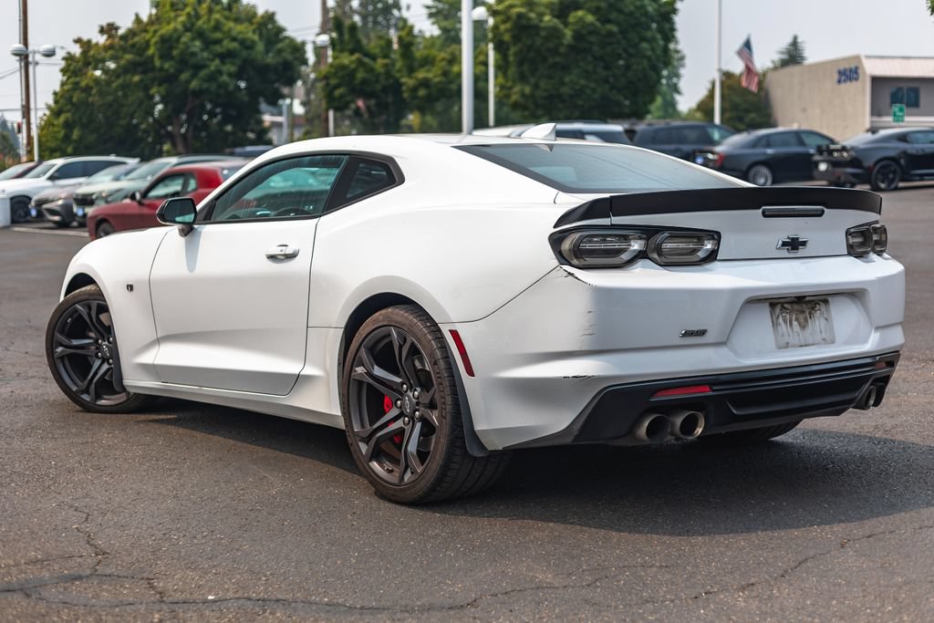 Used 2021 Chevrolet Camaro SS RWD image 5