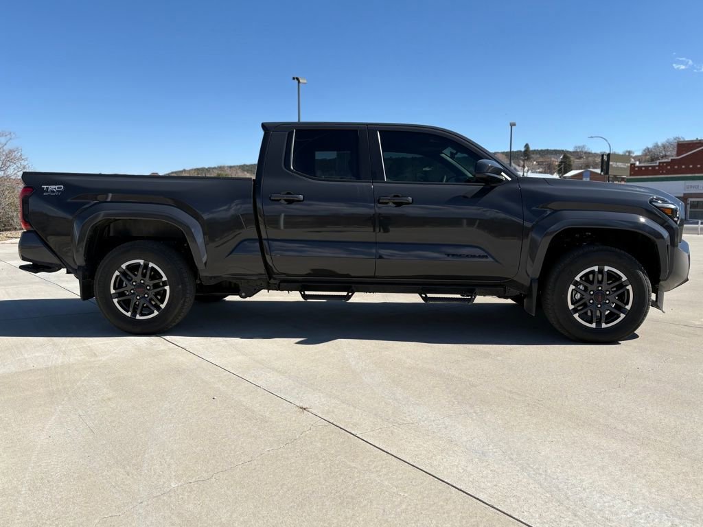 Used 2025 Toyota Tacoma TRD Sport image 7