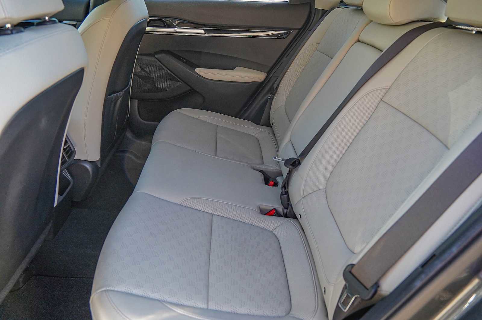 Used 2023 Kia Seltos SX image 30