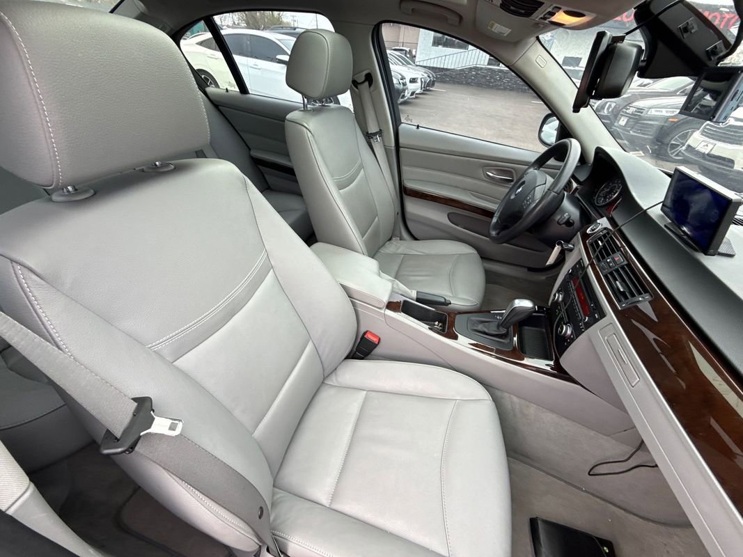 Used 2011 BMW 328i Sedan image 9