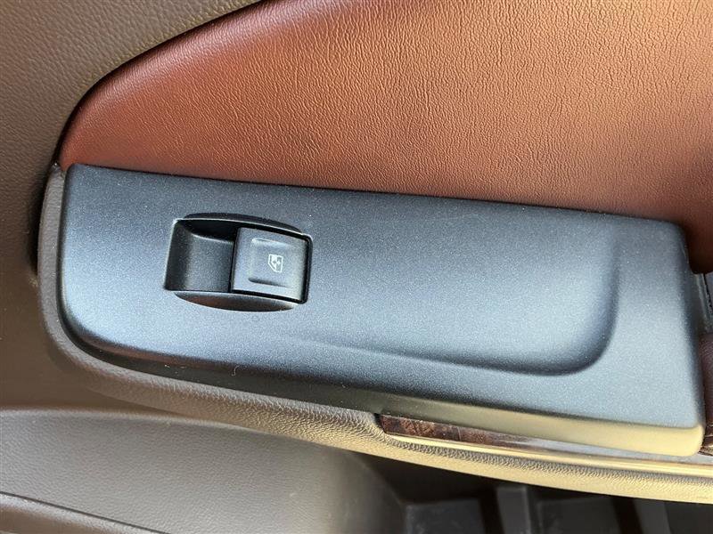 Used 2015 Chevrolet Suburban LTZ image 36