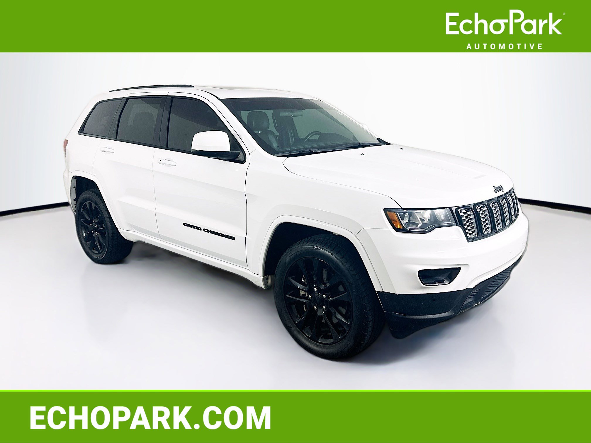 Used 2021 Jeep Grand Cherokee Laredo X AWD/4WD image 1