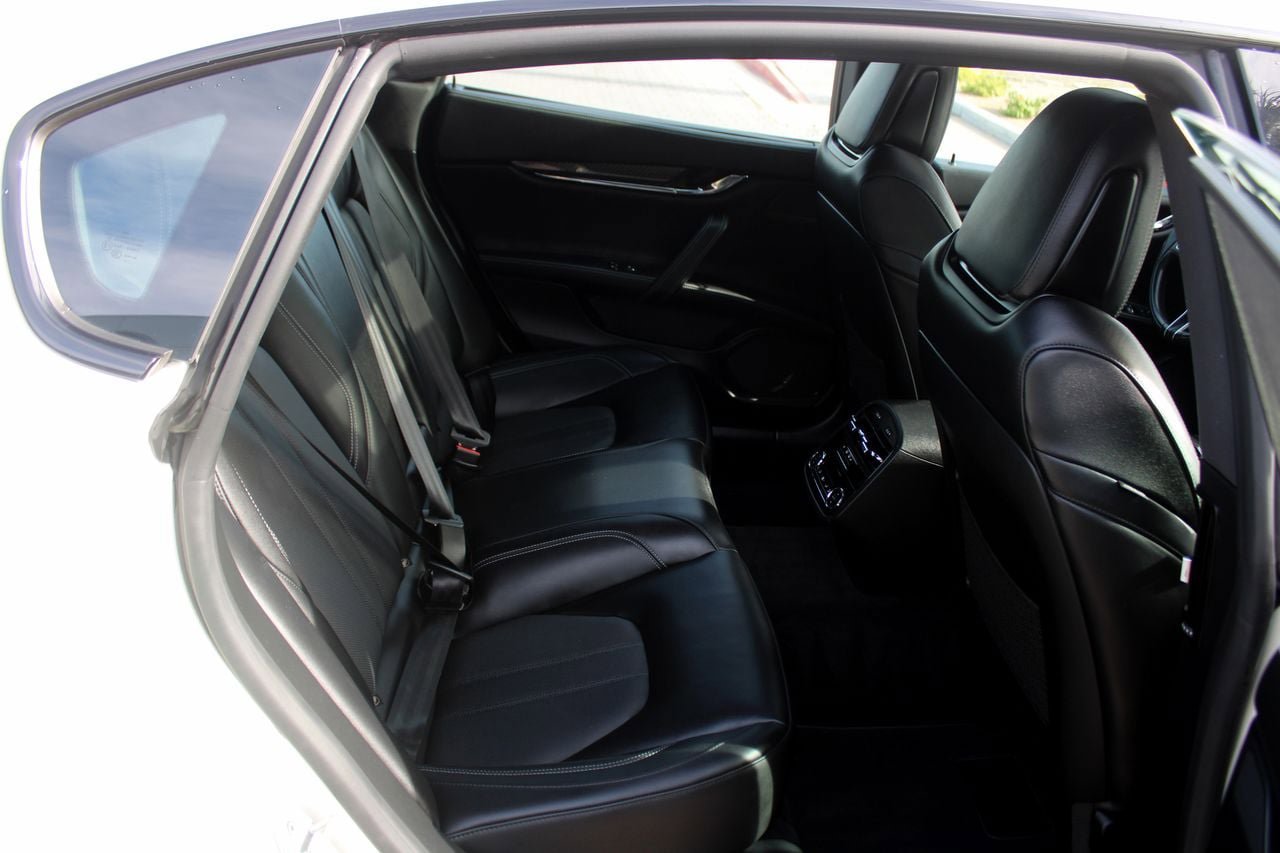 Used 2020 Maserati Quattroporte S GranSport Q4 AWD/4WD image 15