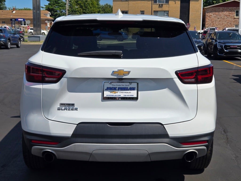 Certified 2025 Chevrolet Blazer LT FWD image 13