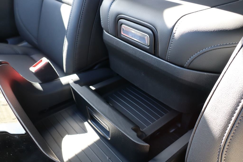 New 2026 Chevrolet Suburban Z71 w/ Z71 Off-Road Package image 28