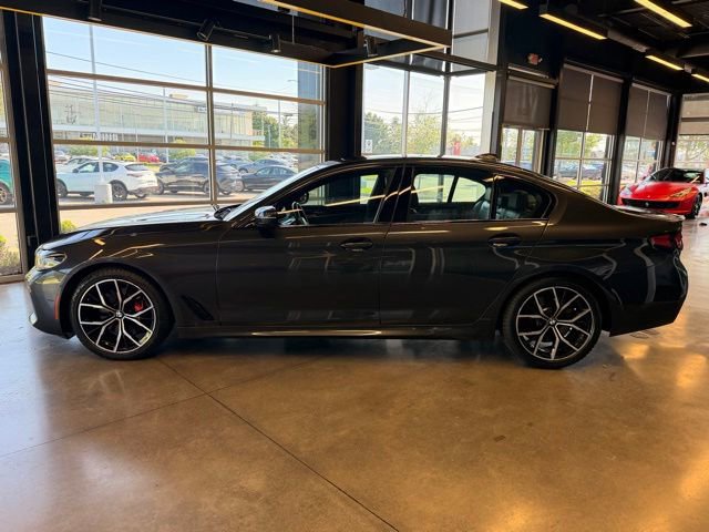 Used 2023 BMW 530i xDrive w/ M Sport Package AWD/4WD image 3
