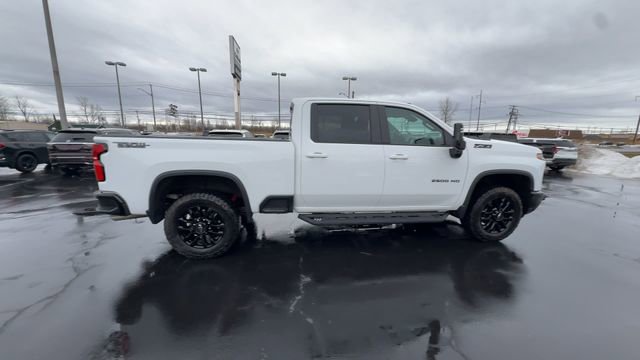 Used 2025 Chevrolet Silverado 2500 LT w/ Trail Boss Package image 9