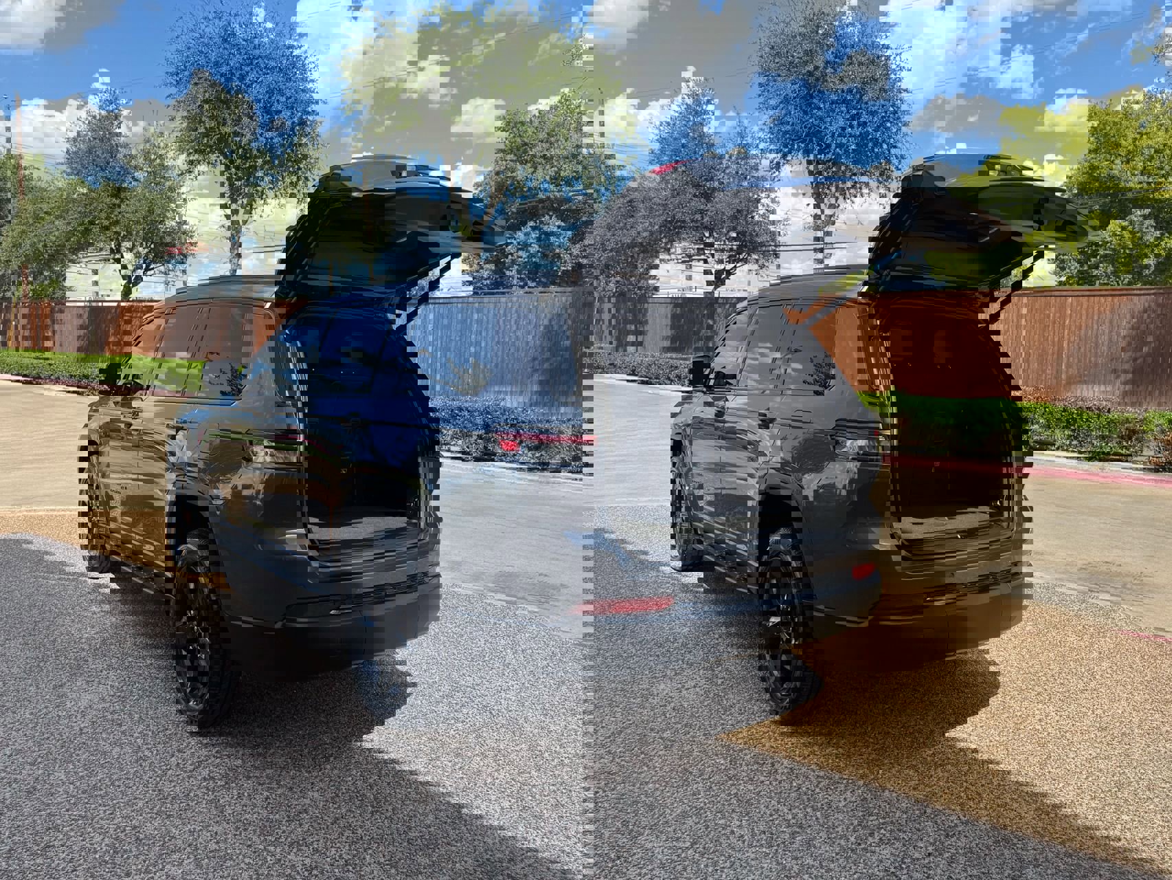 Used 2023 Jeep Grand Cherokee L Laredo image 14