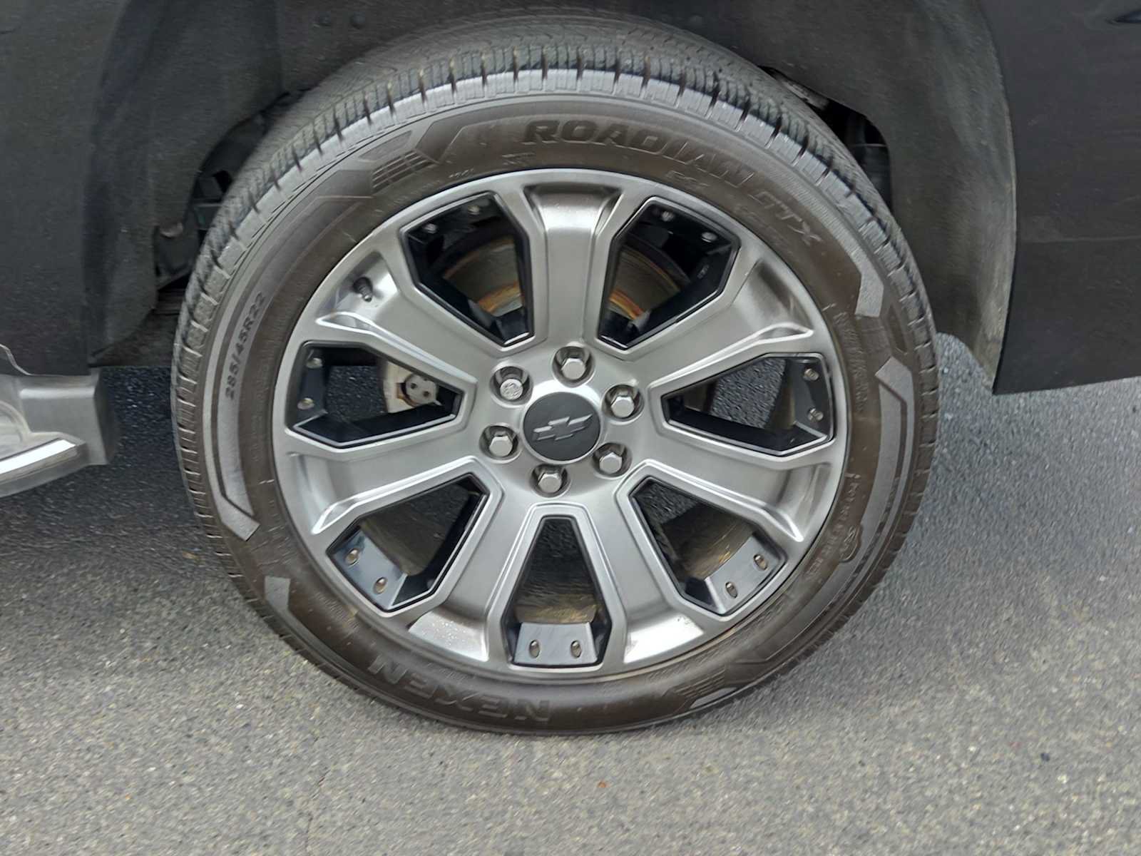 Used 2016 Chevrolet Tahoe LTZ AWD/4WD image 16
