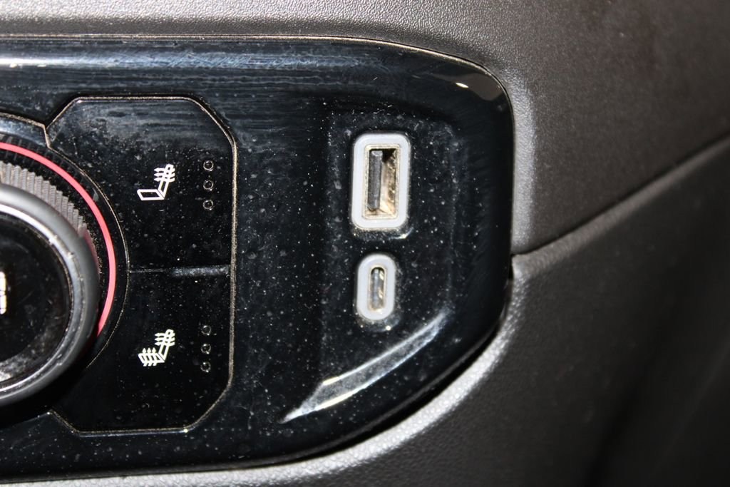 Used 2025 Chevrolet Silverado 1500 LT image 44