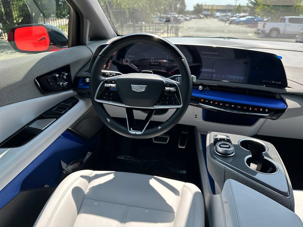 Used 2025 Cadillac Optiq Sport 1 AWD/4WD image 30