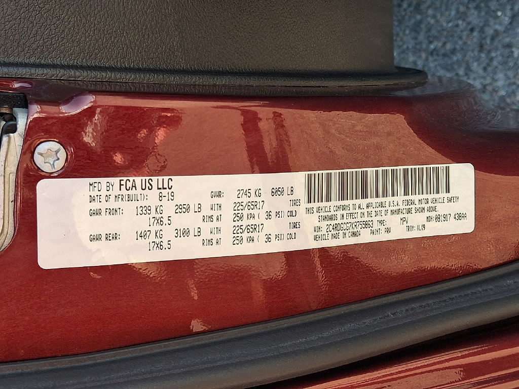 Used 2019 Dodge Grand Caravan SXT w/ Blacktop Package FWD image 28