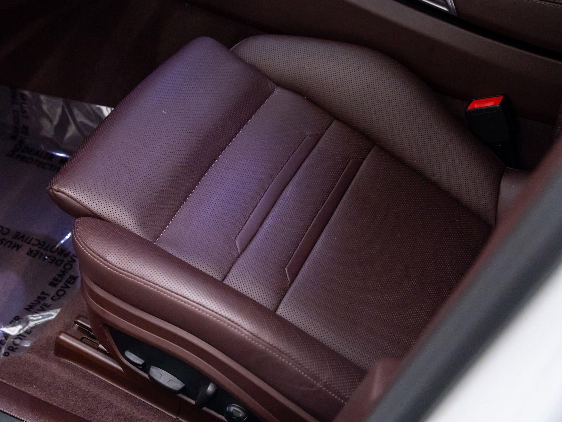 Certified 2023 Porsche Panamera 4 Platinum Edition image 16