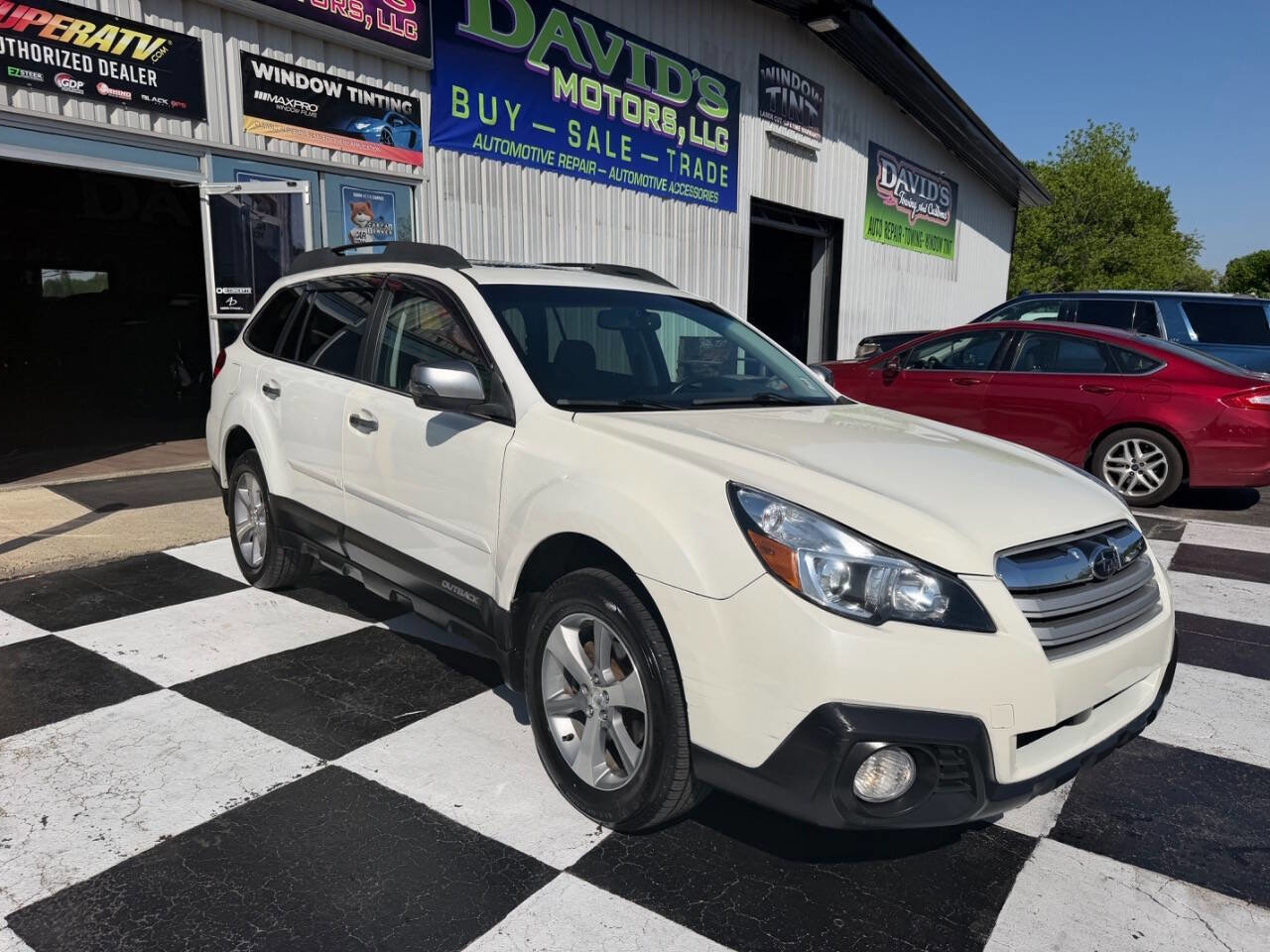 Used 2013 Subaru Outback 2.5i Limited w/ Special Appearance Pkg image 4