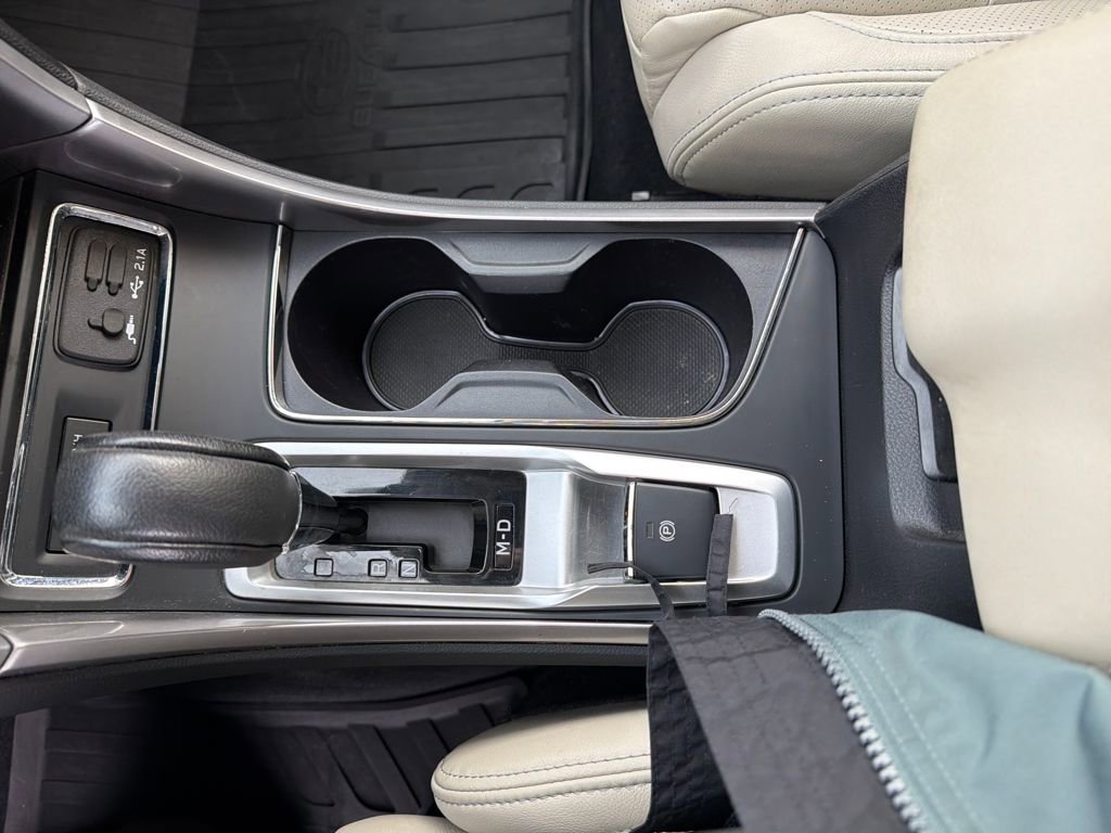 Used 2022 Subaru Ascent Limited image 24