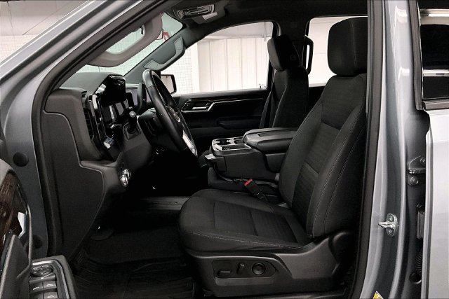 Used 2023 GMC Sierra 1500 Elevation w/ LPO, Elevation Black Package AWD/4WD image 23