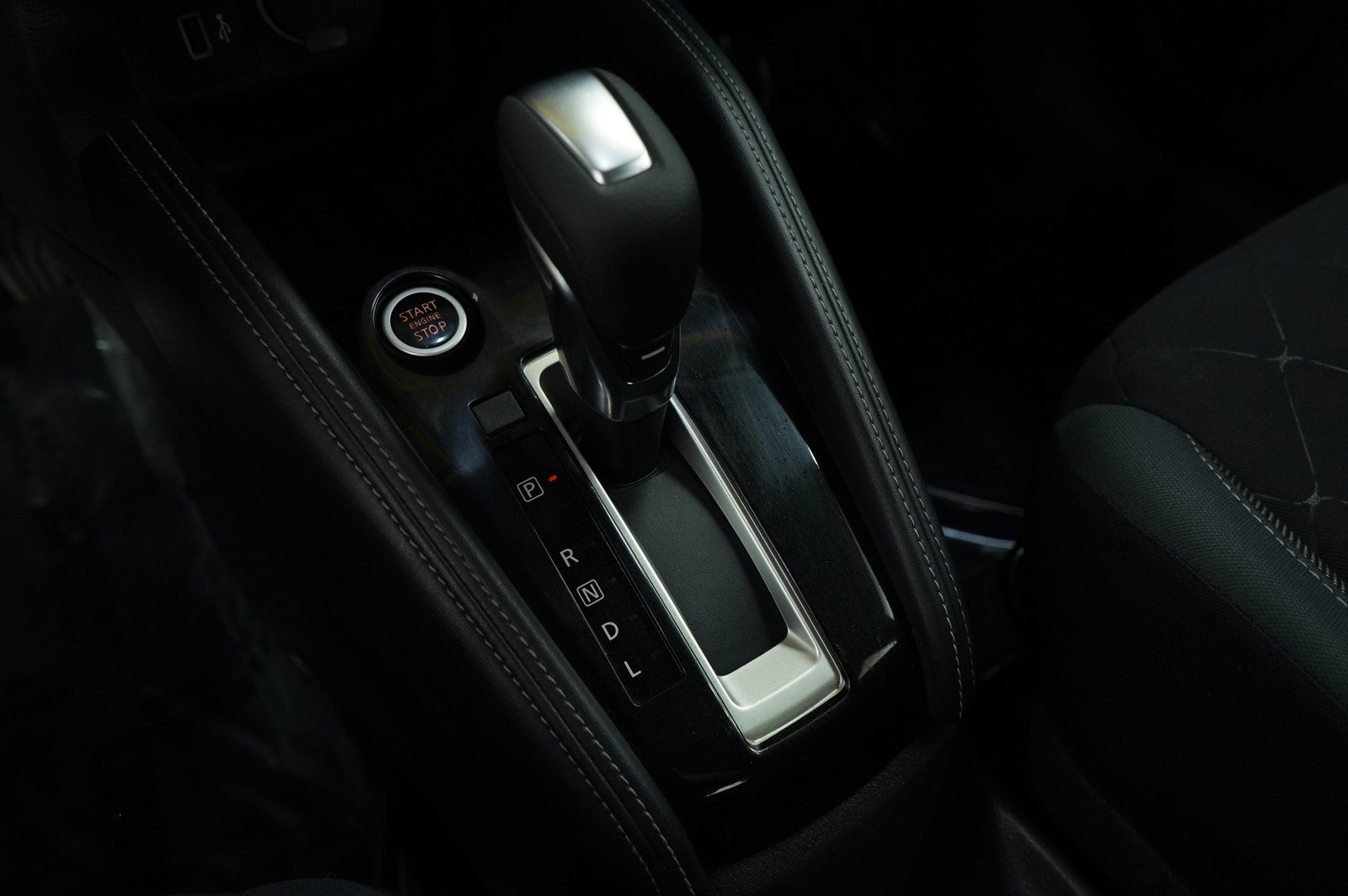 Used 2019 Nissan Kicks S image 25