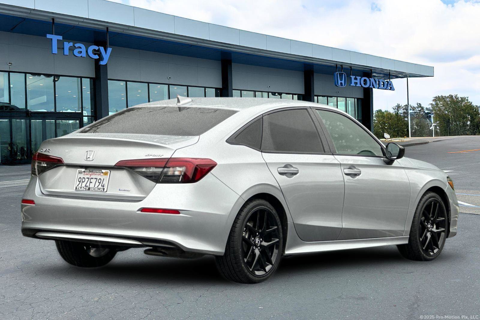 Certified 2025 Honda Civic Sport Touring image 5