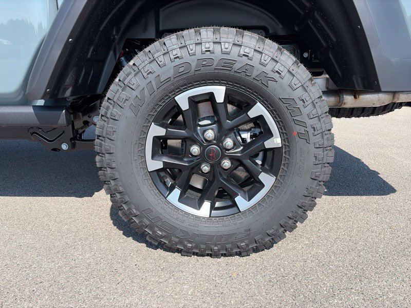 New 2026 Jeep Gladiator Rubicon w/ Steel Power Dome Hood Package AWD/4WD image 33