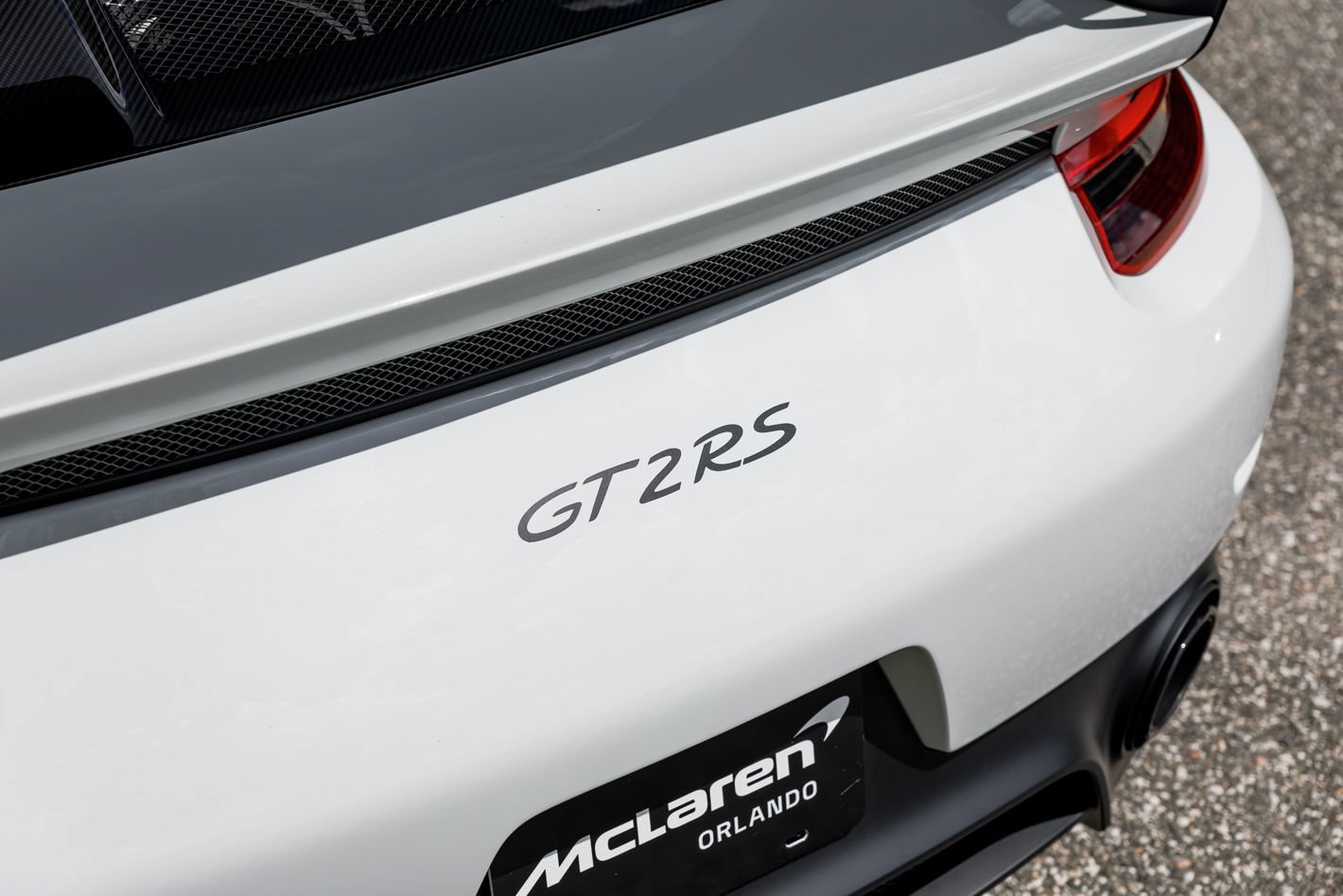 Used 2018 Porsche 911 GT2 RS w/ Weissach Package RWD image 17