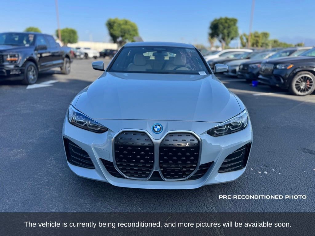 Used 2022 BMW i4 eDrive40 w/ M Sport Package RWD image 9