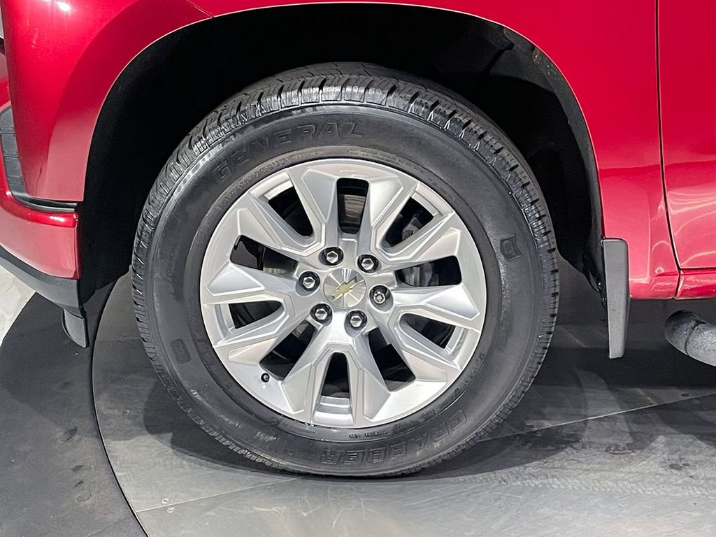 Used 2020 Chevrolet Silverado 1500 Custom w/ Custom Value Package image 32