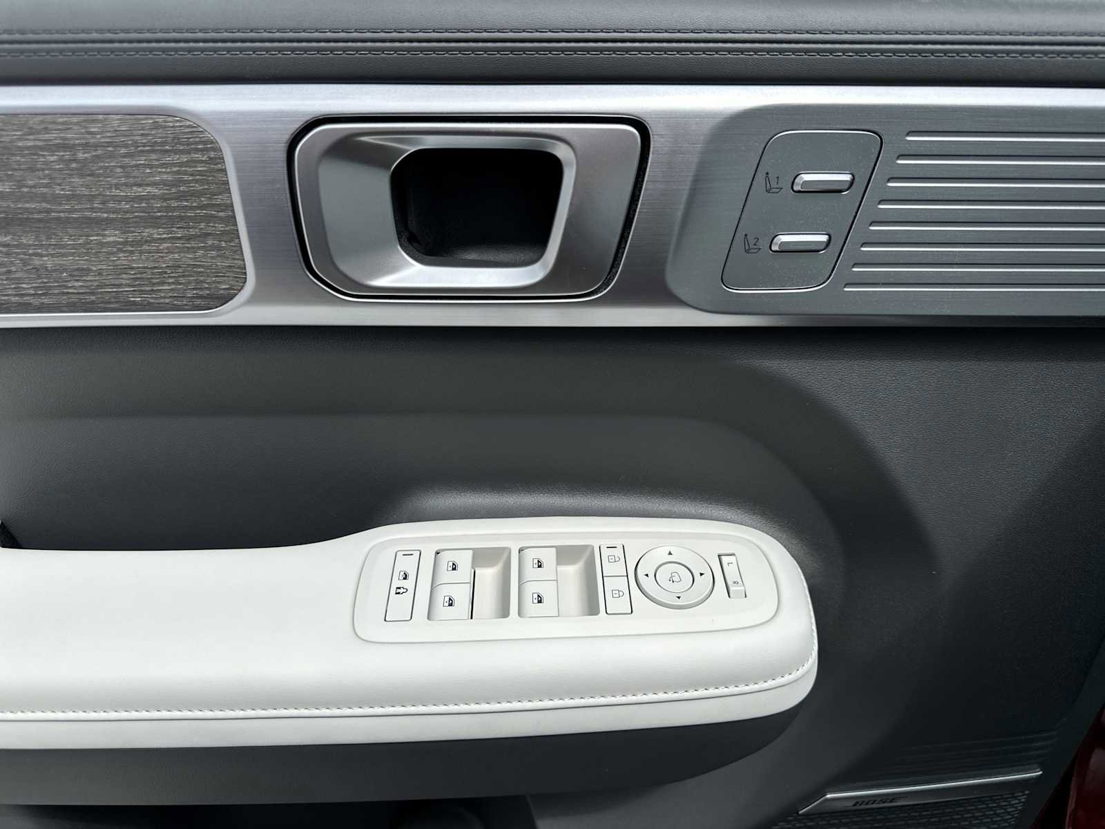 New 2025 Hyundai Santa Fe Calligraphy image 8