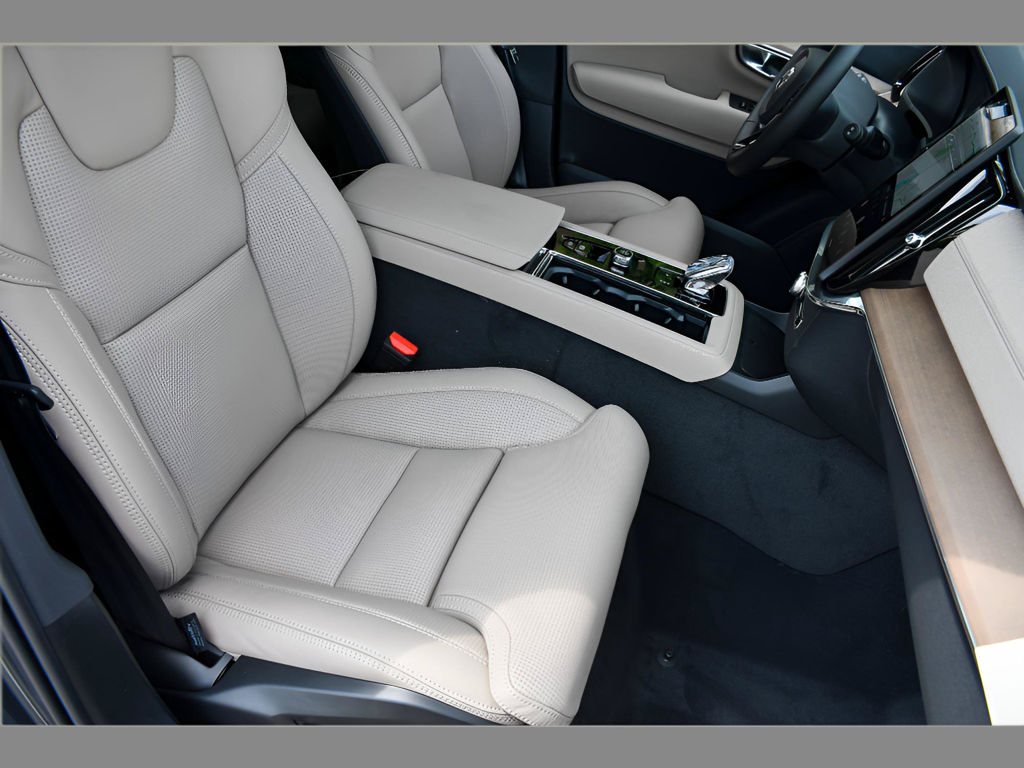 New 2027 Volvo XC90 B6 Ultra AWD/4WD image 32