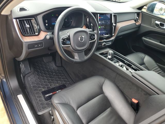 Used 2023 Volvo XC60 T8 Plus image 4
