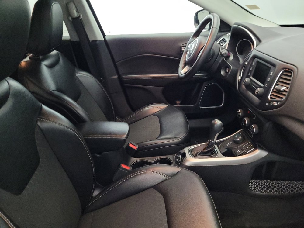 Used 2018 Jeep Compass Latitude image 21