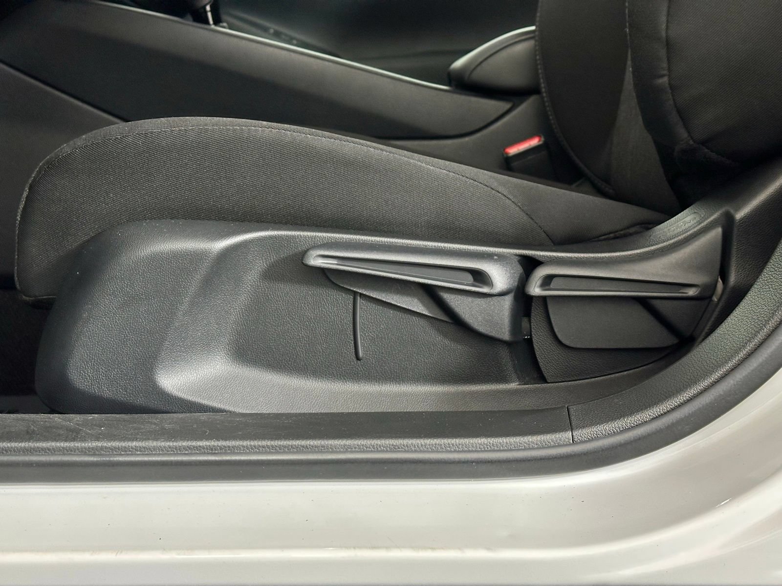 Used 2025 Honda Accord LX image 6