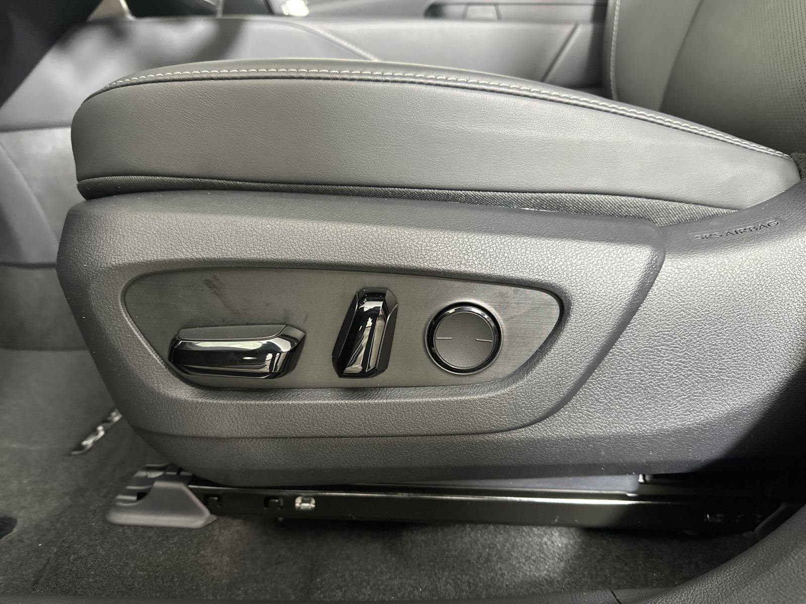 Used 2025 Lexus RX 350h w/ Convenience Package image 13