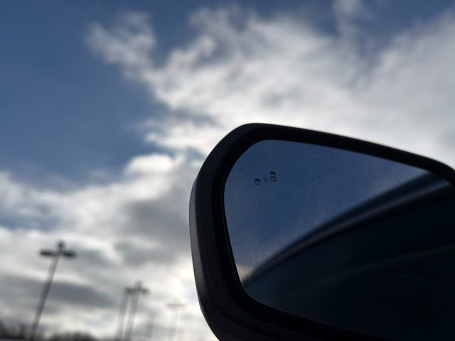 Used 2023 Ford Edge SEL w/ Convenience Package image 11